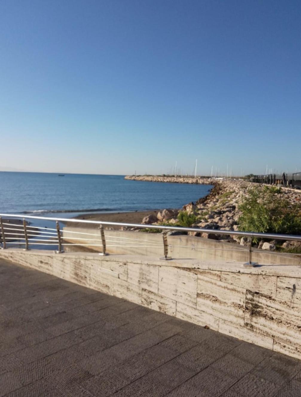 Casa Vacanza La Maison De Losyram Art Salerno Kültér fotó