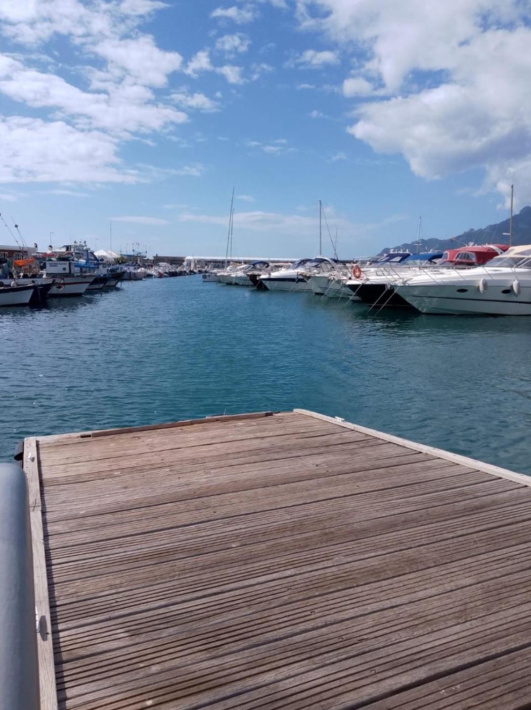 Casa Vacanza La Maison De Losyram Art Salerno Kültér fotó